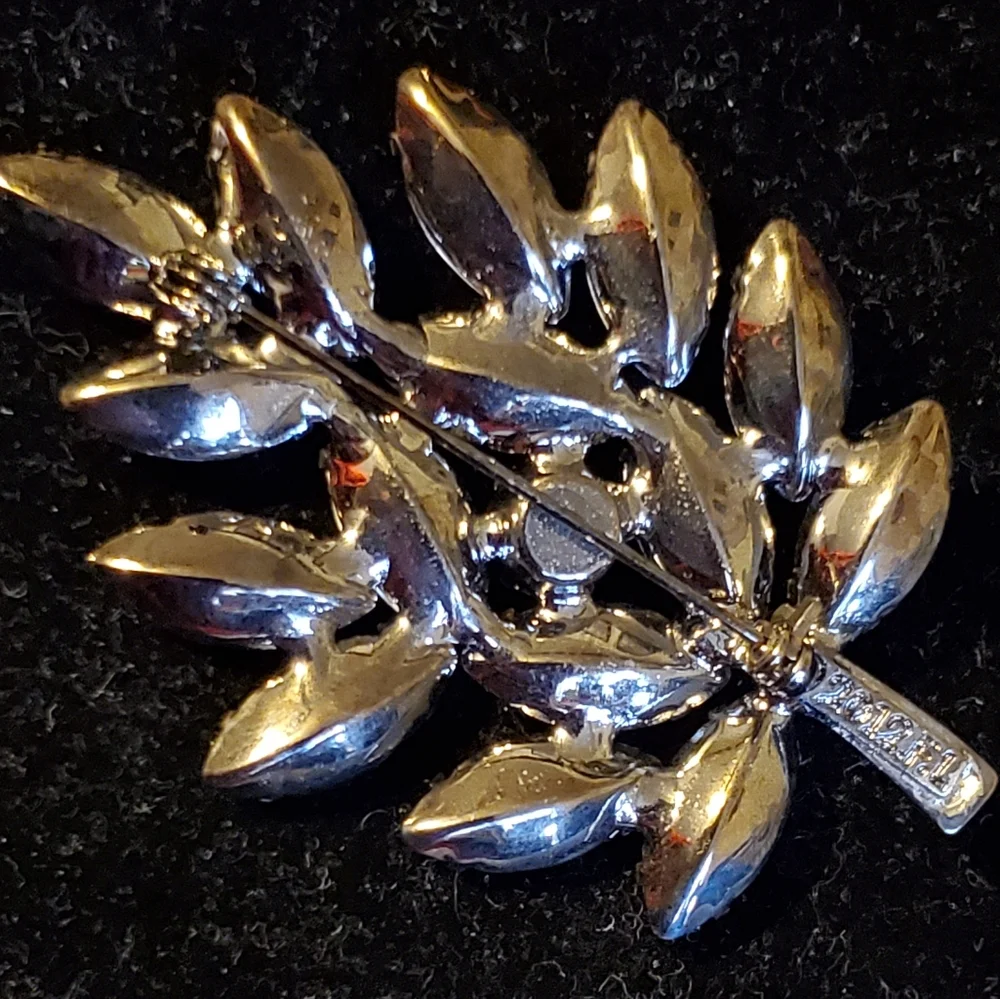 Gunmetal and golden topaz look stone leaf brooch 2012 F.I.